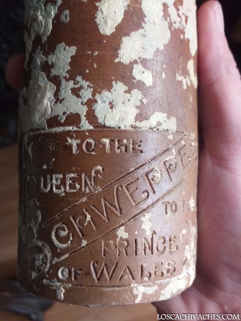 Botella antigua Schweppes 1890 rescatada bajo del mar 10