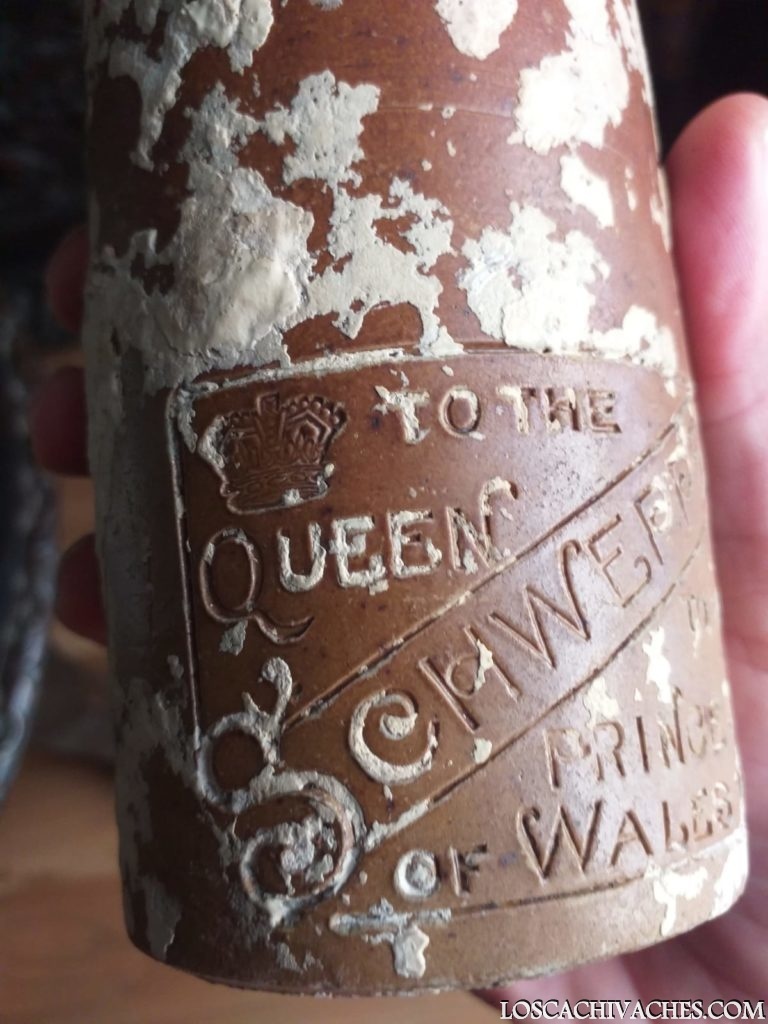 Botella antigua Schweppes 1890 rescatada bajo del mar 3