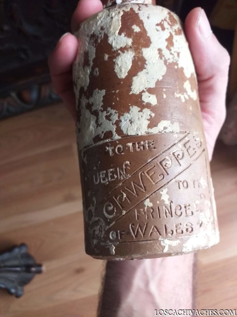 Botella antigua Schweppes 1890 rescatada bajo del mar 8