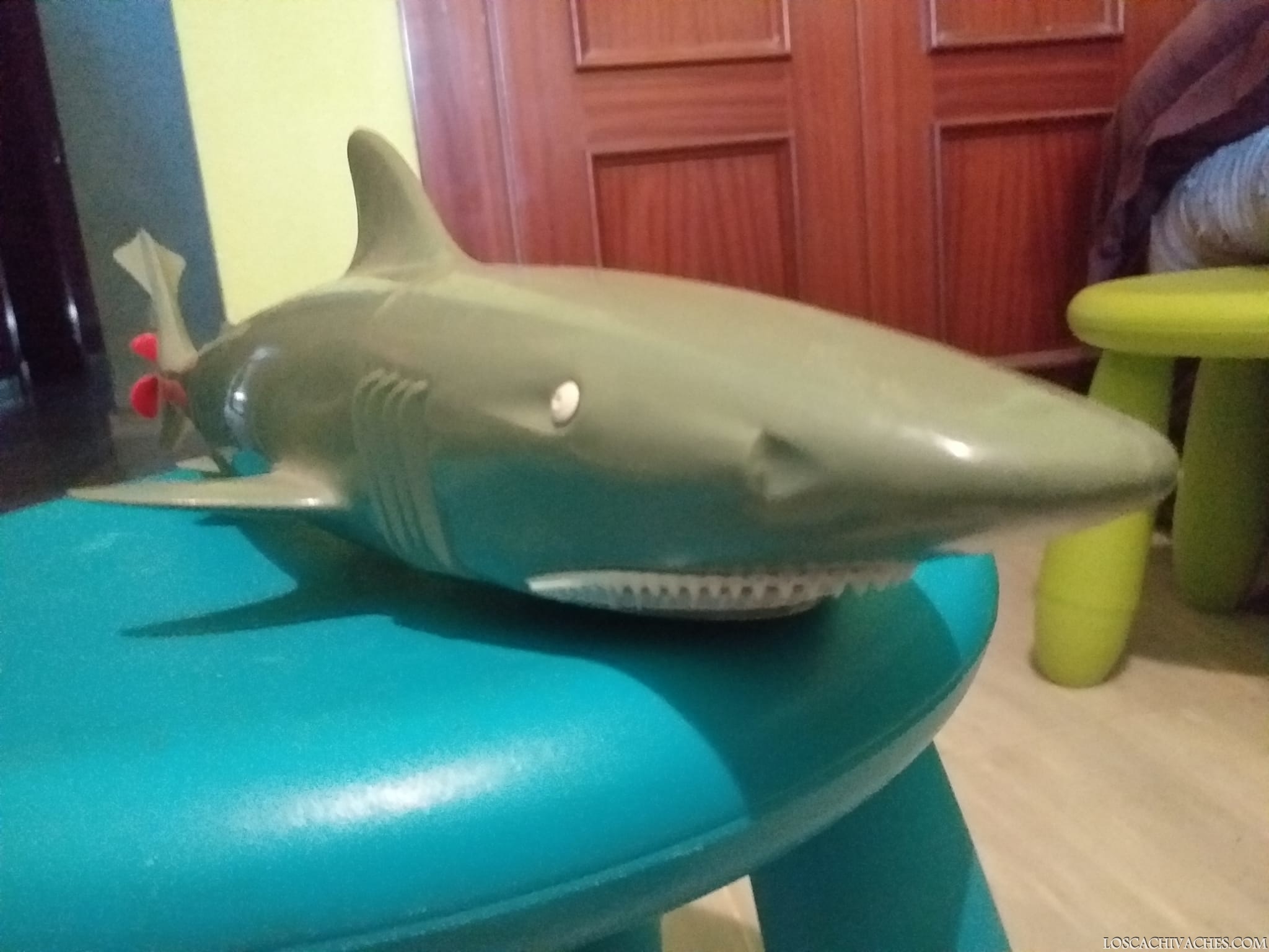 Tiburon de juguete años 70