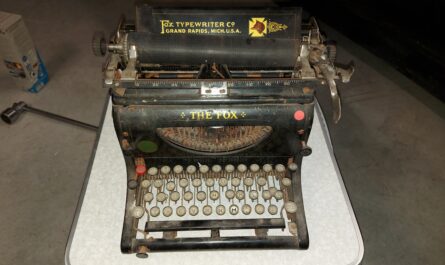 Antiguedades, máquina de escribir antiguas THE FOX año 1907, cachivaches, objetos antiguos,